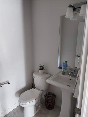 352 Louisa Street, Kitchener, ON - Indoor Photo Showing Bathroom