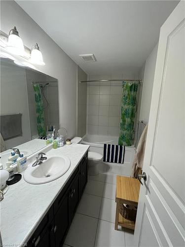 352 Louisa Street, Kitchener, ON - Indoor Photo Showing Bathroom