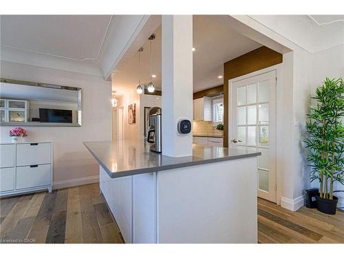 2105 Maplewood Drive, Burlington, ON - Indoor Photo Showing Kitchen