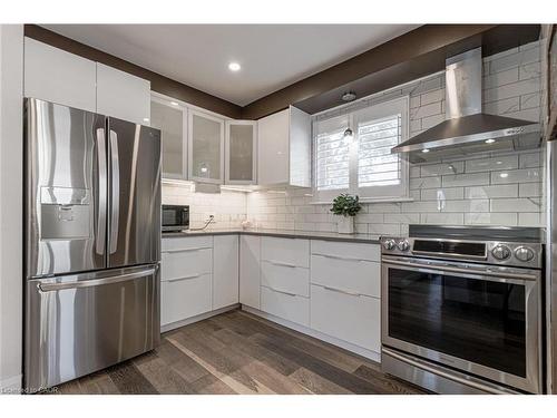 2105 Maplewood Drive, Burlington, ON - Indoor Photo Showing Kitchen With Stainless Steel Kitchen With Upgraded Kitchen