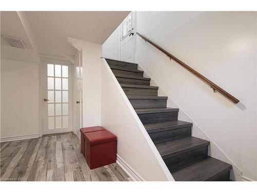 2105 Maplewood Drive, Burlington, ON - Indoor Photo Showing Other Room