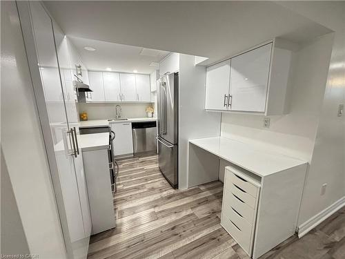 2105 Maplewood Drive, Burlington, ON - Indoor Photo Showing Kitchen