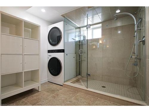 2105 Maplewood Drive, Burlington, ON - Indoor Photo Showing Laundry Room