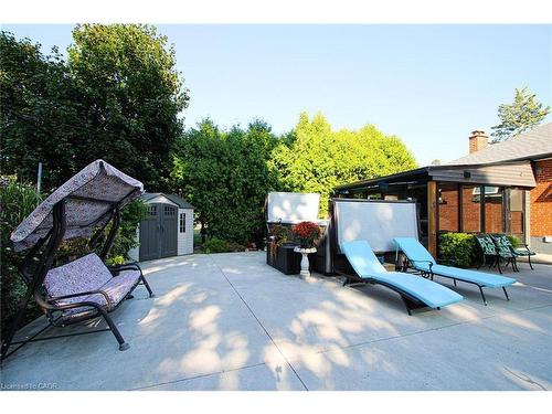 2105 Maplewood Drive, Burlington, ON - Outdoor