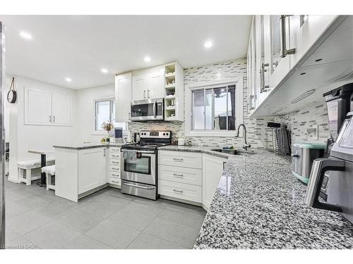 107 Deschene Avenue, Hamilton, ON - Indoor Photo Showing Kitchen With Upgraded Kitchen