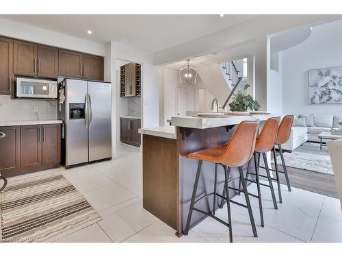 958 Irish Moss Road, Mississauga, ON - Indoor Photo Showing Kitchen