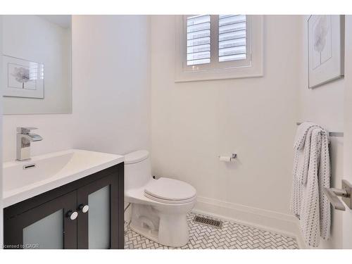 958 Irish Moss Road, Mississauga, ON - Indoor Photo Showing Bathroom