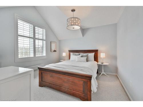 958 Irish Moss Road, Mississauga, ON - Indoor Photo Showing Bedroom