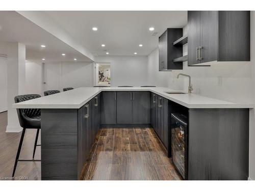 958 Irish Moss Road, Mississauga, ON - Indoor Photo Showing Kitchen With Upgraded Kitchen