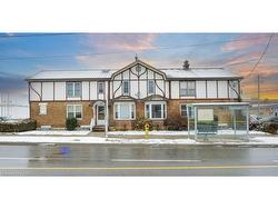 2-208 Ottawa Street S Kitchener, ON N2G 3T4
