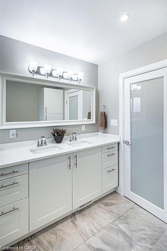 47 Atwater Crescent, Hamilton, ON - Indoor Photo Showing Bathroom