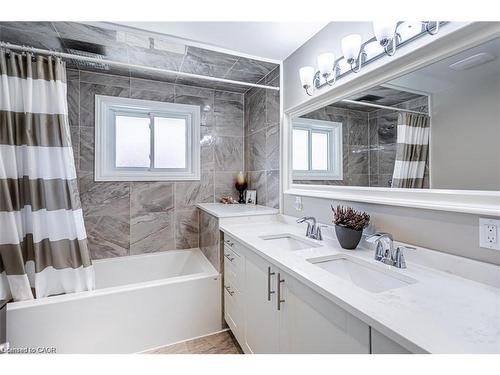 47 Atwater Crescent, Hamilton, ON - Indoor Photo Showing Bathroom