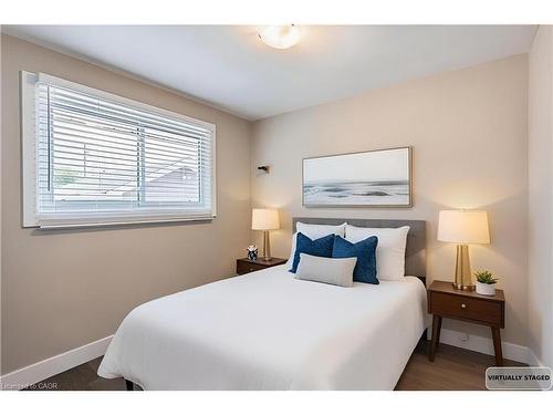 47 Atwater Crescent, Hamilton, ON - Indoor Photo Showing Bedroom