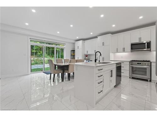 209 Jeffrey Place, Kitchener, ON - Indoor Photo Showing Other Room