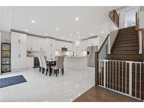 209 Jeffrey Place, Kitchener, ON - Indoor Photo Showing Other Room