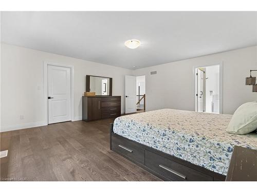 209 Jeffrey Place, Kitchener, ON - Indoor Photo Showing Bedroom
