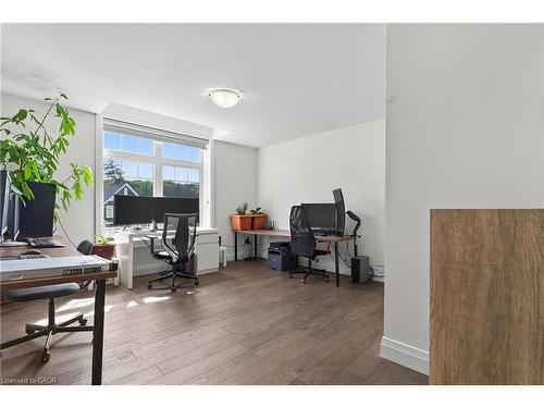 209 Jeffrey Place, Kitchener, ON - Indoor Photo Showing Office