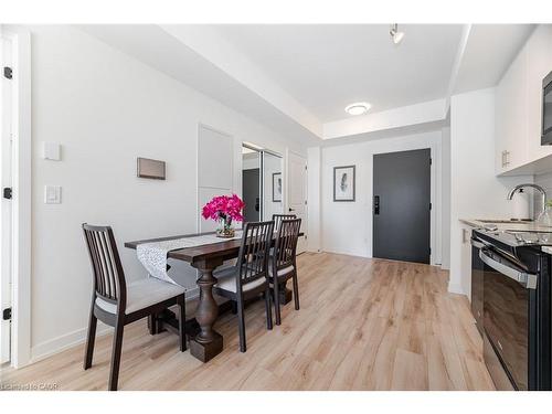 406-335 Wheat Boom Drive, Oakville, ON - Indoor