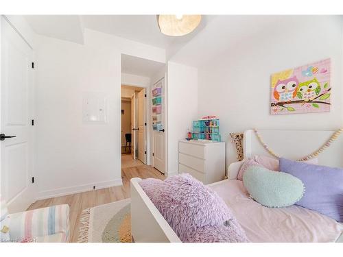 406-335 Wheat Boom Drive, Oakville, ON - Indoor Photo Showing Bedroom