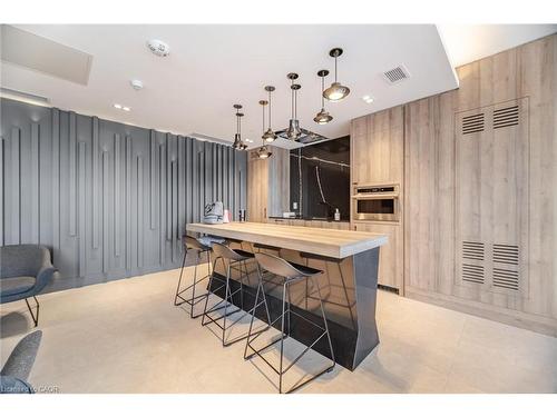 406-335 Wheat Boom Drive, Oakville, ON - Indoor