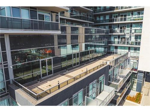 2001-2093 Fairview Street, Burlington, ON - Outdoor With Balcony
