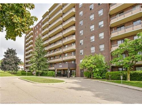 715-1100 Courtland Avenue E Kitchener, ON N2C 2H9