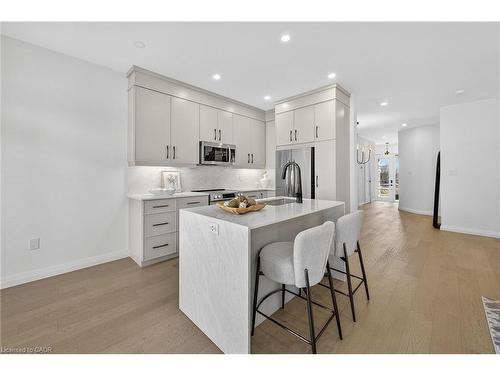 16 Sagewood Drive, Hamilton, ON - Indoor Photo Showing Kitchen With Upgraded Kitchen