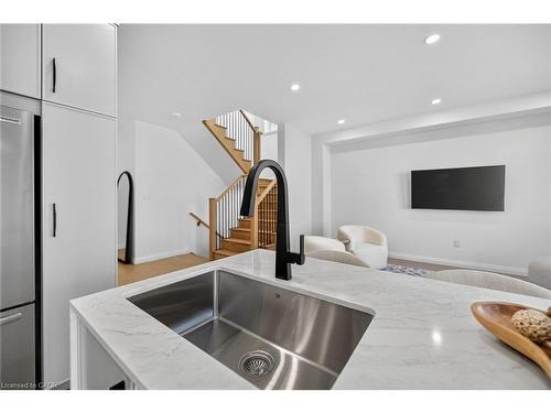 16 Sagewood Drive, Hamilton, ON - Indoor Photo Showing Kitchen