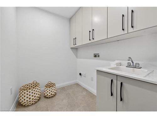 16 Sagewood Drive, Hamilton, ON - Indoor