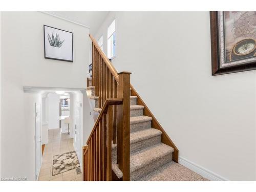 45 Hemlock Way, Grimsby, ON - Indoor Photo Showing Other Room