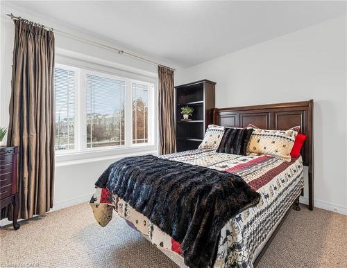 45 Hemlock Way, Grimsby, ON - Indoor Photo Showing Bedroom
