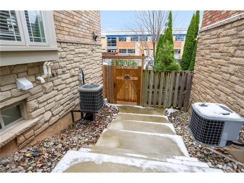 45 Hemlock Way, Grimsby, ON - Outdoor