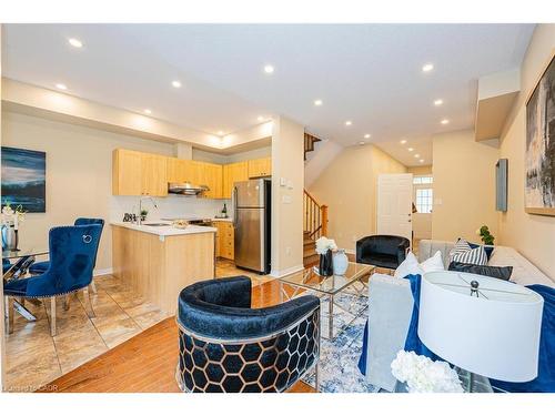 43-21 Diana Avenue, Brantford, ON - Indoor