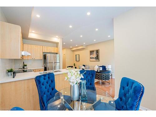 43-21 Diana Avenue, Brantford, ON - Indoor Photo Showing Kitchen