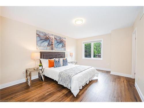 43-21 Diana Avenue, Brantford, ON - Indoor Photo Showing Bedroom