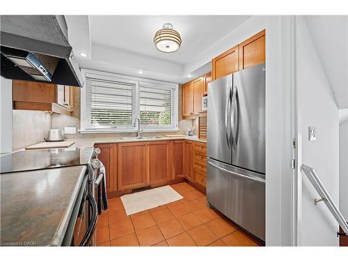 23 Percy Court, Hamilton, ON - Indoor Photo Showing Kitchen