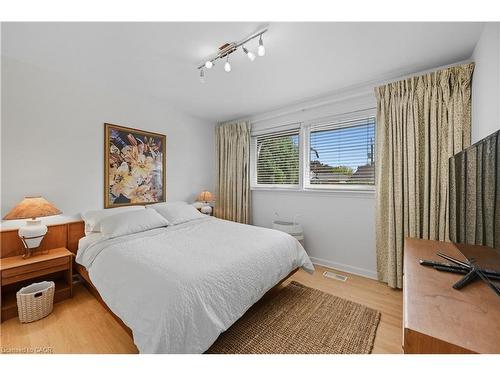 23 Percy Court, Hamilton, ON - Indoor Photo Showing Bedroom