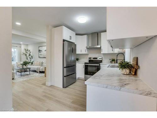 1855 Marconi Boulevard, London, ON - Indoor Photo Showing Kitchen