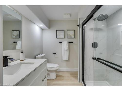 1855 Marconi Boulevard, London, ON - Indoor Photo Showing Bathroom