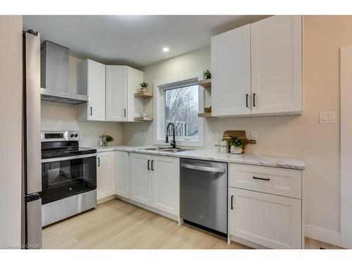 1855 Marconi Boulevard, London, ON - Indoor Photo Showing Kitchen