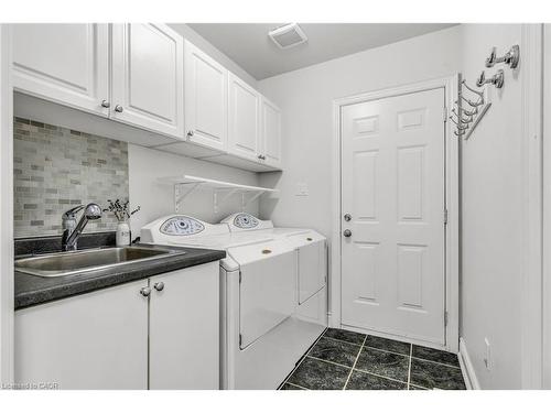 273 Duskywing Way, Oakville, ON - Indoor Photo Showing Laundry Room