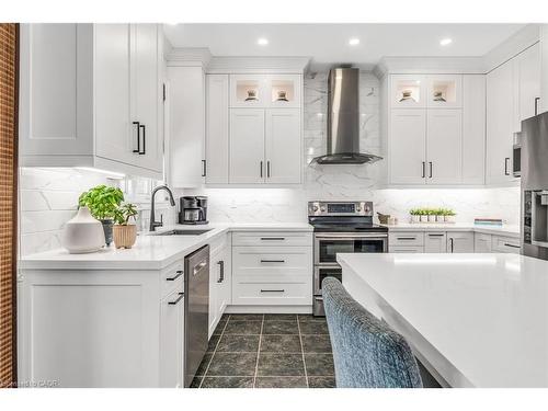 273 Duskywing Way, Oakville, ON - Indoor Photo Showing Kitchen With Upgraded Kitchen