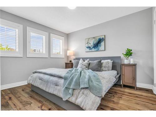 273 Duskywing Way, Oakville, ON - Indoor Photo Showing Bedroom