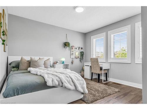 273 Duskywing Way, Oakville, ON - Indoor Photo Showing Bedroom