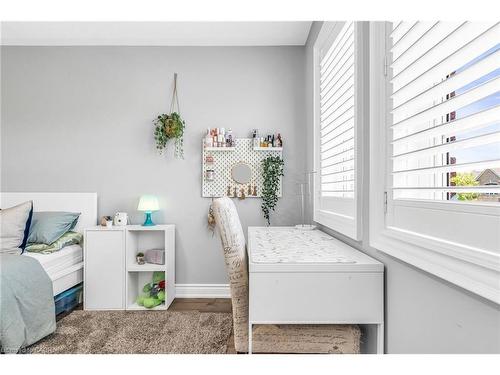 273 Duskywing Way, Oakville, ON - Indoor Photo Showing Bedroom