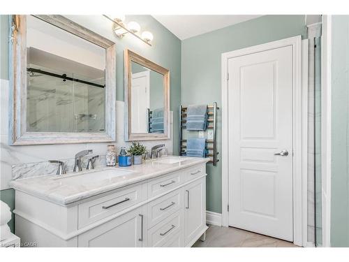 273 Duskywing Way, Oakville, ON - Indoor Photo Showing Bathroom