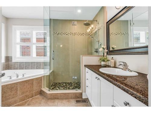 273 Duskywing Way, Oakville, ON - Indoor Photo Showing Bathroom