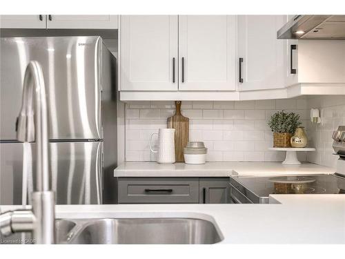 230 Mcanulty Boulevard, Hamilton, ON - Indoor Photo Showing Kitchen With Double Sink