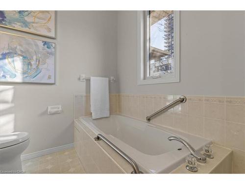 78 Freemont Street, Waterloo, ON - Indoor Photo Showing Bathroom
