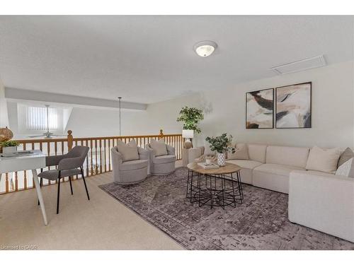 78 Freemont Street, Waterloo, ON - Indoor Photo Showing Living Room